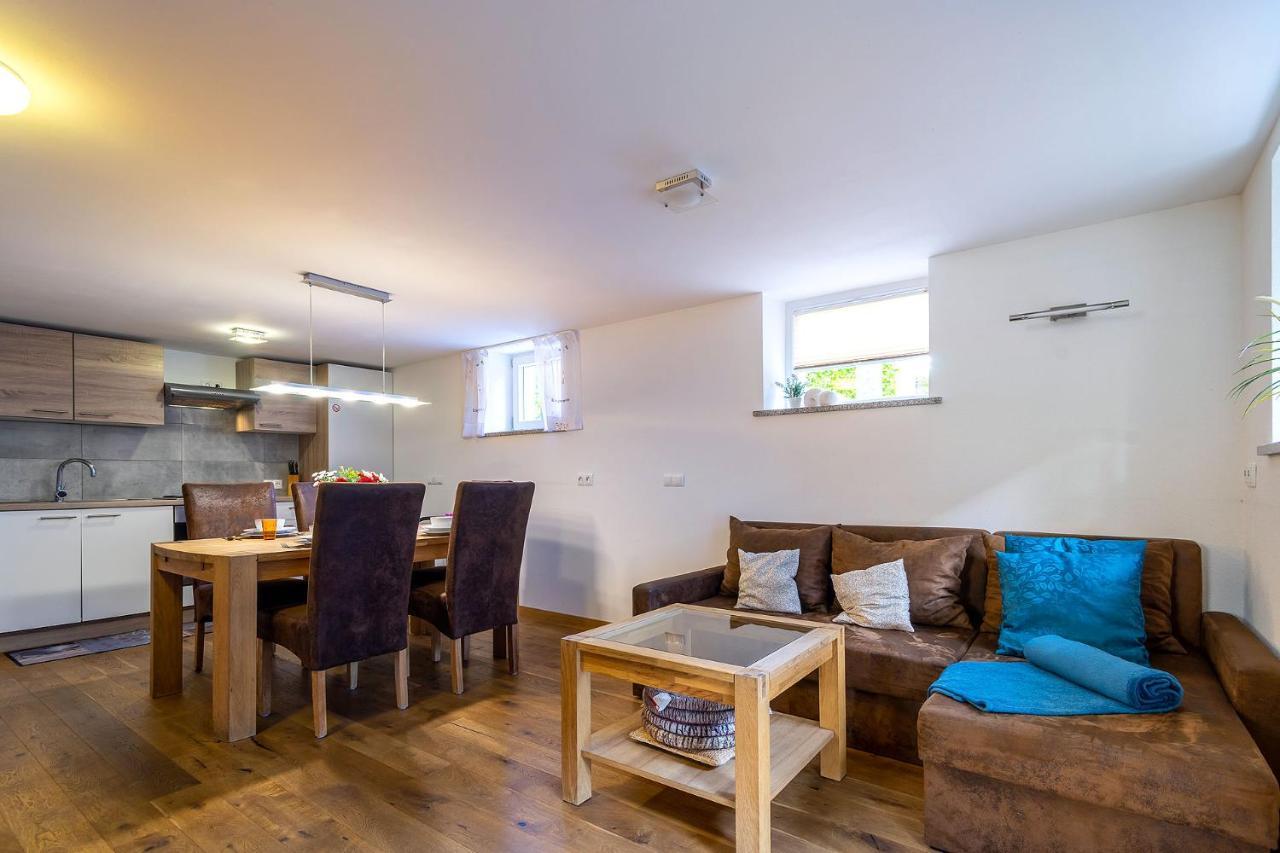 Alpen-Hostel - Apartment Talstation Mit Motorradvermietung Мемминген Экстерьер фото
